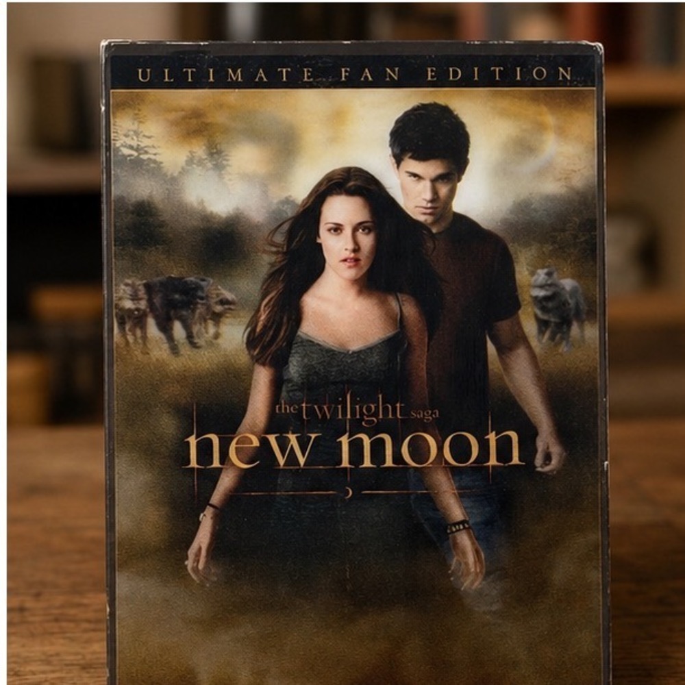 The Twilight Saga New Moon DVD Ultimate Fan Edition 2-Disc Set Widescreen 13-106
